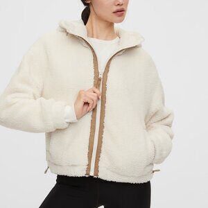 GapFit Sherpa Jacket in XS